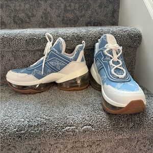 Michael Kors Stylish Blue and White Women's Sneakers Not Worn size 8
